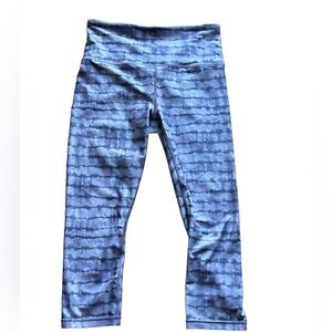 Athleta Medium Elation Printed Capri Leggings Tahiti Dusk Purple Super High Rise